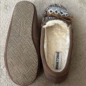 Minnetonka Brown and Cream Women's Moccasins